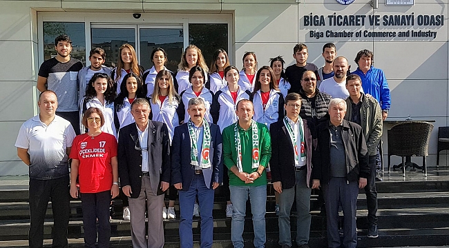 Av. İrfan Filiz'den Voleybolculara Kahvaltı