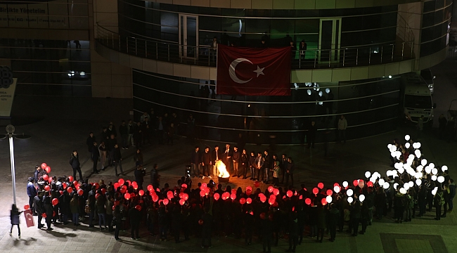 Biga Belediye Meydanı'nda 'Karanlıktan Aydınlığa...'