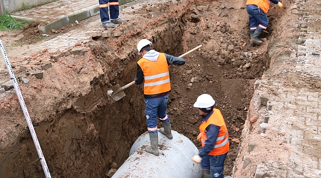 Biga'da yağmur suyu ve kanalizasyon sorunlarına neşter