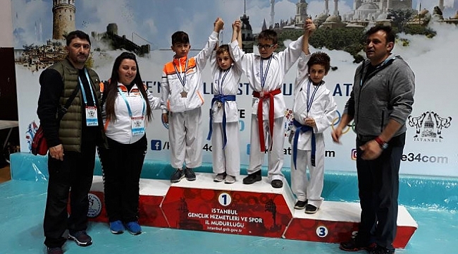 Karate 34 Süper Liginden Bigalı Karateciler Madalyalarla Döndü