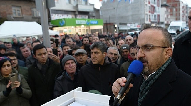 Turan, "90 Yıllık CHP'nin Hikayesi Brezilya Dizilerini Aratmıyor"