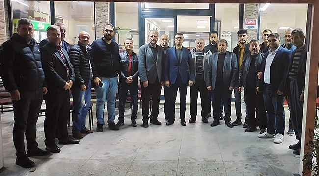 AK PARTİ BİGA'DAN MAHALLE ÇIKARTMASI