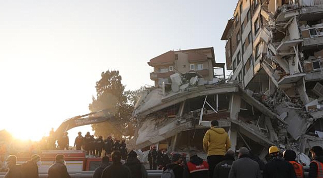 DEPREMDE HAYATINI KAYBEDENLERİN SAYISI 39 BİN 672'YE YÜKSELDİ!