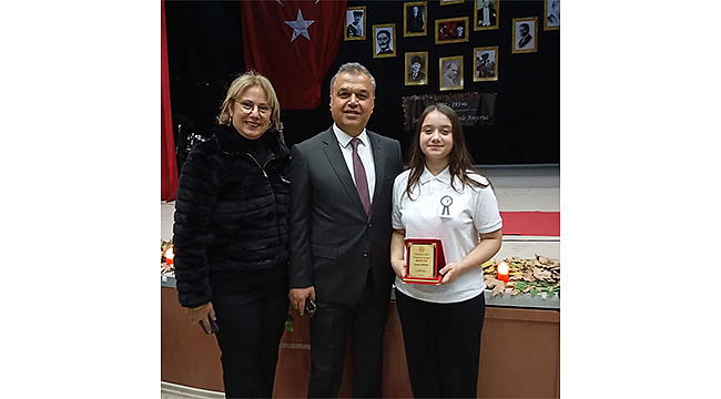 ÇAN'DA ATATÜRK'Ü ANMA PROGRAMI DUYGUSAL ANLAR YAŞATTI 