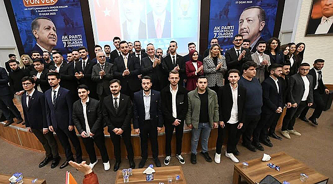 GENÇLİK ATEŞİ AK PARTİ'Yİ SARDI 